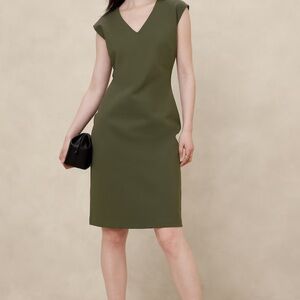 Banana Republic knee length dress- medium